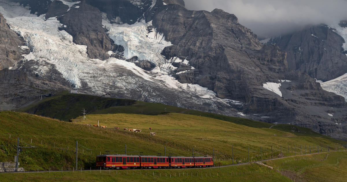     Glaciers Suisses<br />
   | Réseau des relevés glaciologiques suisse   GLAMOS 